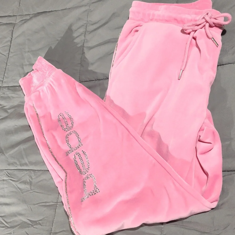 Bebe Pink Velour Matching Outfit with Rhinestone Logo Size Small. - Picture 6 of 7